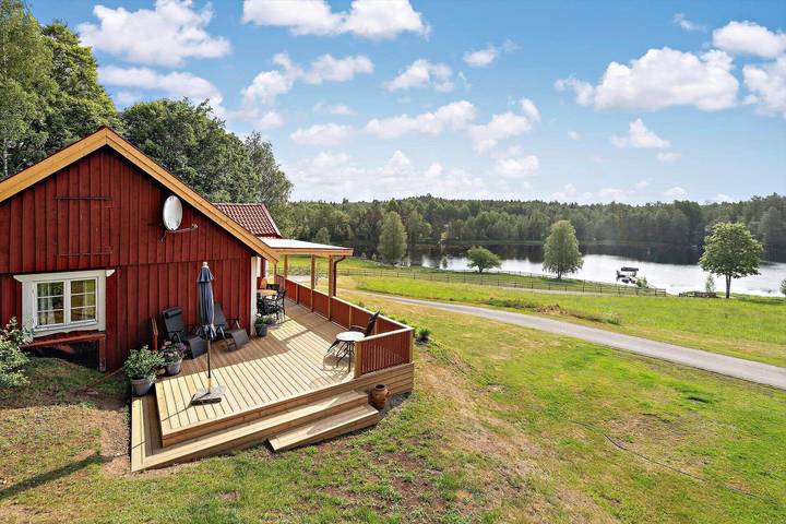 Ferienhaus für 4 Personen, mit Terrasse und Sauna sowie Ausblick und Seeblick