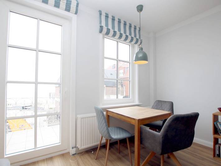 Ganze Ferienwohnung, Sandwall 14, Whg. 4 - Ferienwohnung am Sandwall mit 2- Zimmern auf ca. 40m² mit Meerblick in Nordfriesische Inseln (Schleswig-Holstein) (Schleswig-Holstein), Wyk auf Föhr