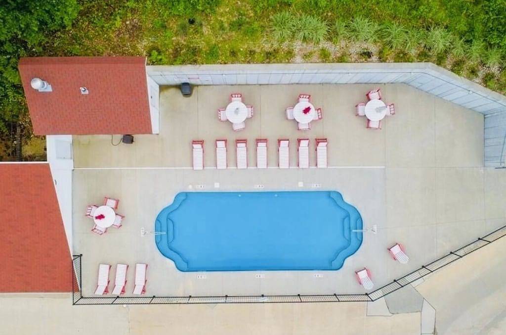 Ganze Wohnung, Lighthouse Retreat | 2Bed, 2 Bath | Quiet Cove | Boat Slip & Pool Access in Lake Ozark, Lake of the Ozarks