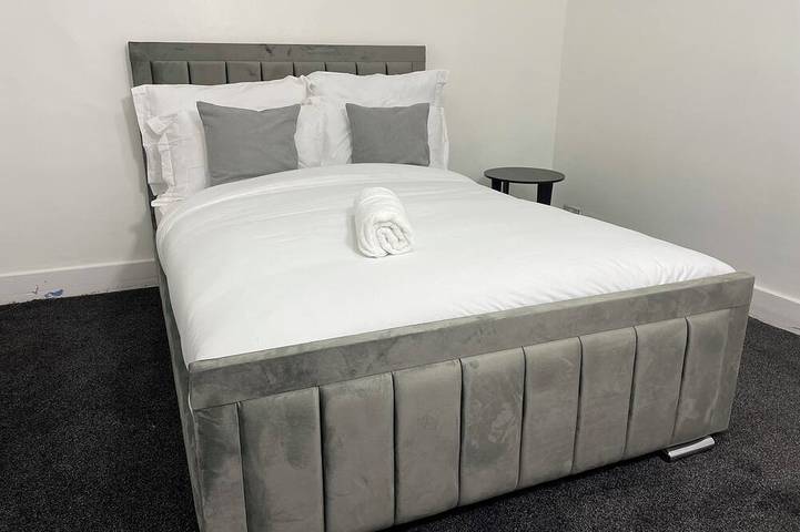 Chatham cosy 3 bedroom with free Wifi & parking in Chatham (Großbritannien), Kent Downs