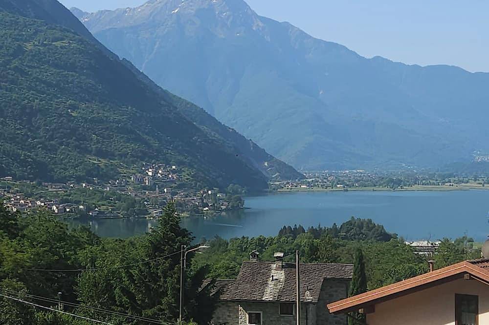 Spacious 4-bedroom Country Home in Quaint Novate Mezzola in Novate Mezzola, Bernina-Alpen