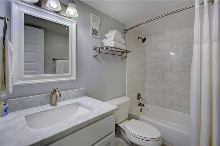 Vacation apartment for 6 people, with balcony in Georgia