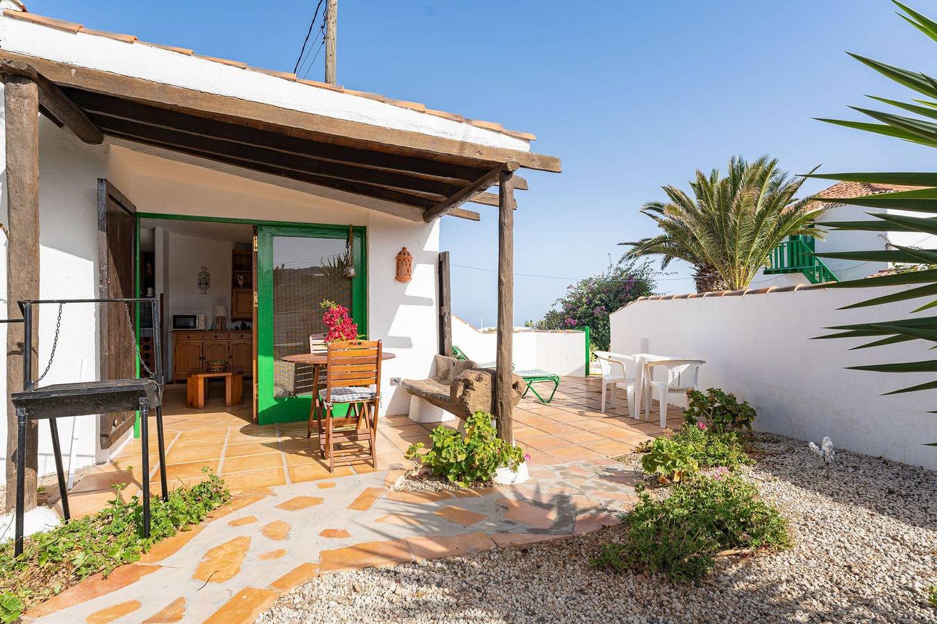 Finca "Casa Azul" con jardín, parrilla y terraza in Granadilla de Abona, Tenerife Sur