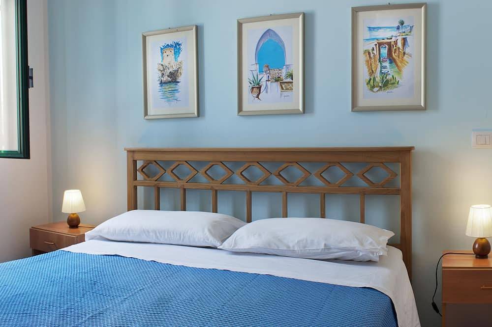 Apartamento entero, Comfortable apartment with terrace Sea View just 200 meters from the coast in Santa Cesarea Terme, Provincia de Lecce