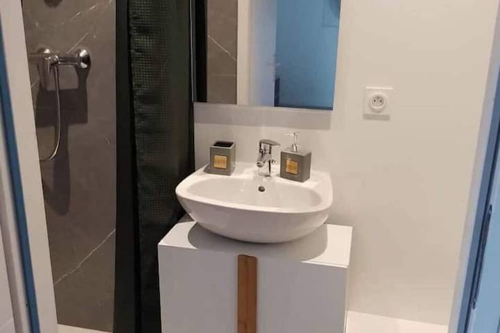 Location de vacances pour 3 personnes, avec jacuzzi et jardin à Saint-Ambroix - 2