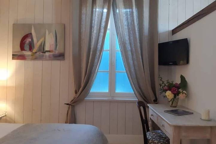 Location de vacances pour 4 personnes, avec terrasse ainsi que jacuzzi et jardin à Talmont-sur-Gironde - 4