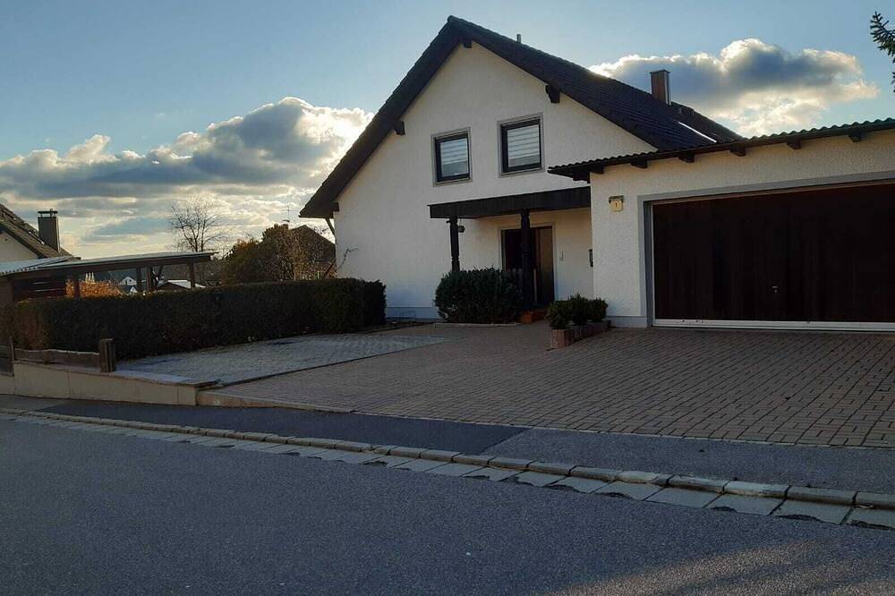 Entire apartment, Large, spacious vacation apartment in Ebermannsdorf in Ebermannsdorf, Eastern Bavaria
