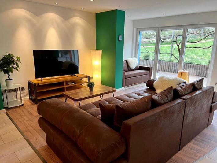 Ferienwohnung für 2 Personen, mit Balkon und Terrasse sowie Garten und Ausblick in Beckingen