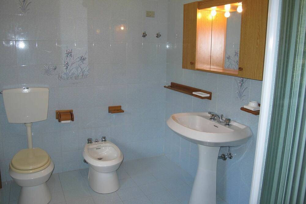 Wunderbares  Ferienhaus für 6 Gäste mit Tv und Innenhof in Bosentino, Caldonazzosee