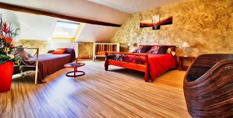 Maison d’hôte pour 2 personnes, avec jardin et piscine à Champrougier