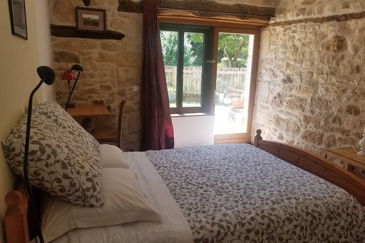 Gîte pour 4 personnes, avec jardin et terrasse à Saint-Julien-de-Lampon - 3