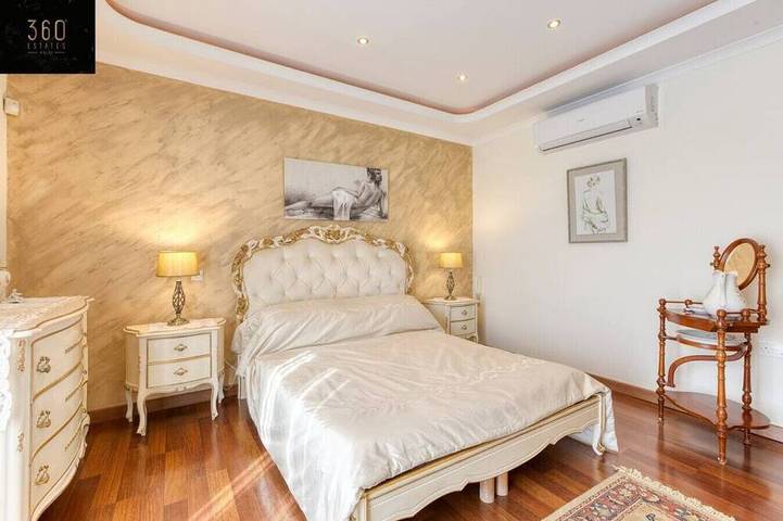 A Lux Villa with amazing Bbq, Pool Area & Wifi in Swieqi, Ilha de Malta
