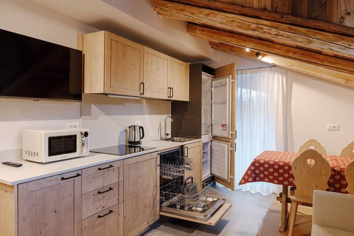 Vakantiewoning voor 6 personen, with tuin and sauna as well as balkon in Arabba