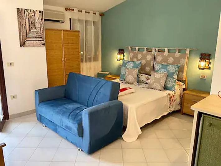 Apartamento vacacional entero, Apartamento de vacaciones para 2 personas con balcón in Isola Rossa, Trinità d'Agultu e Vignola