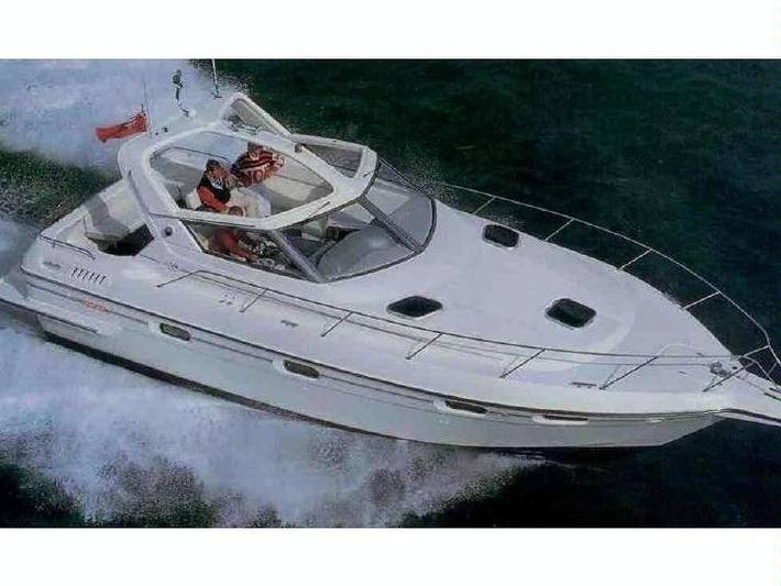 Bateau pour 4 personnes, avec Jacuzzi et Terrasse ainsi que Vue sur le lac et Vue