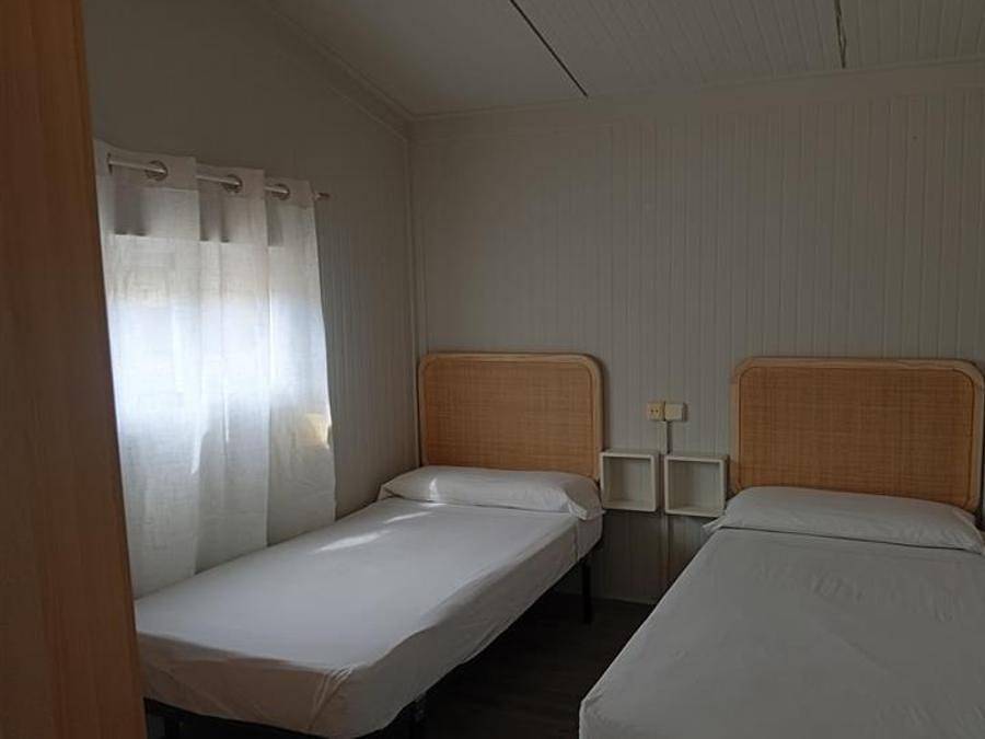 Camping Sierra de Javalambre - Bungalow 4 personnes - B13 in Manzanera, Région de Teruel
