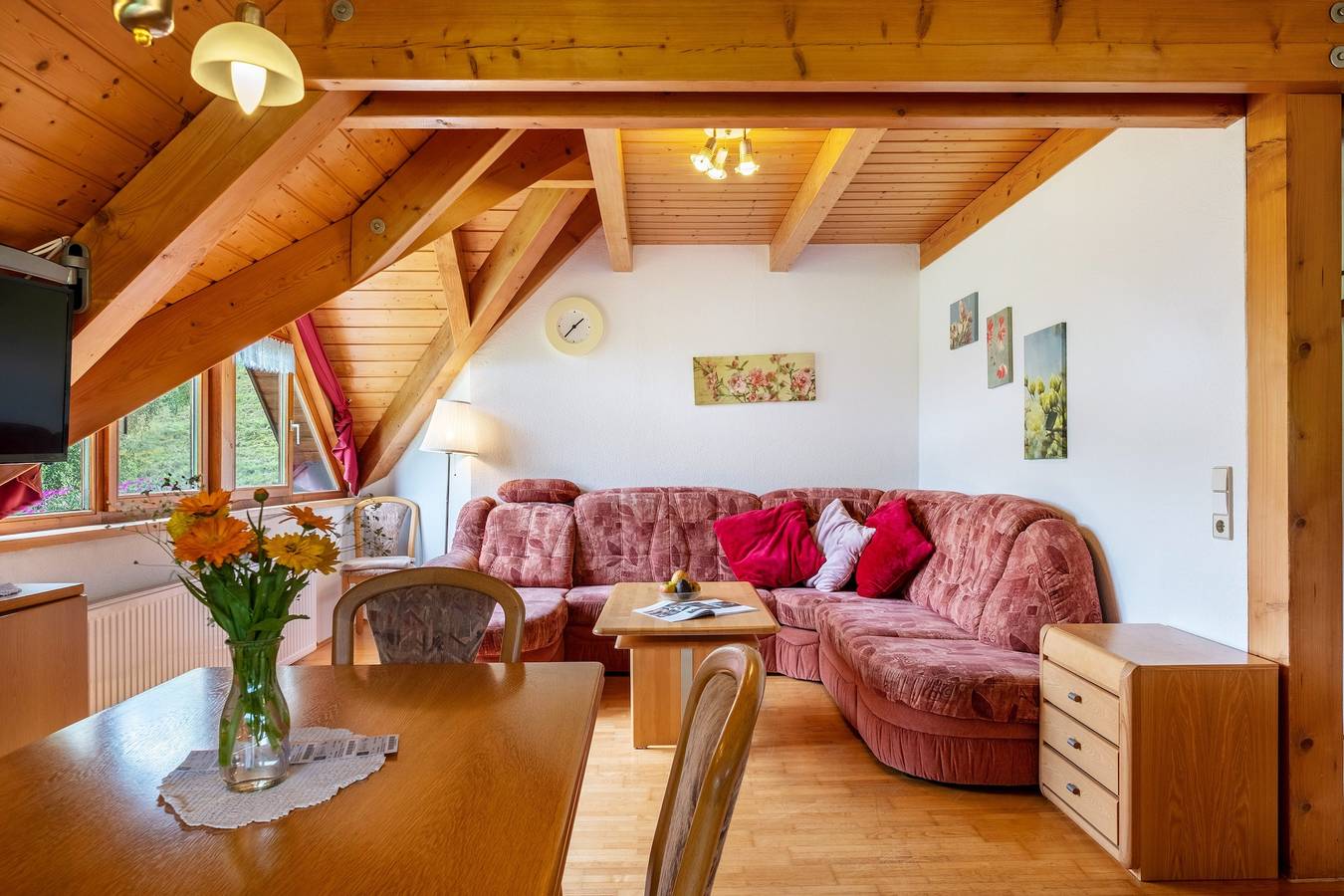 Ganze Wohnung, Ferienwohnung 'Weiherblick' mit Seeblick, Balkon und Wi-Fi in Hornberg, Mittlerer Schwarzwald