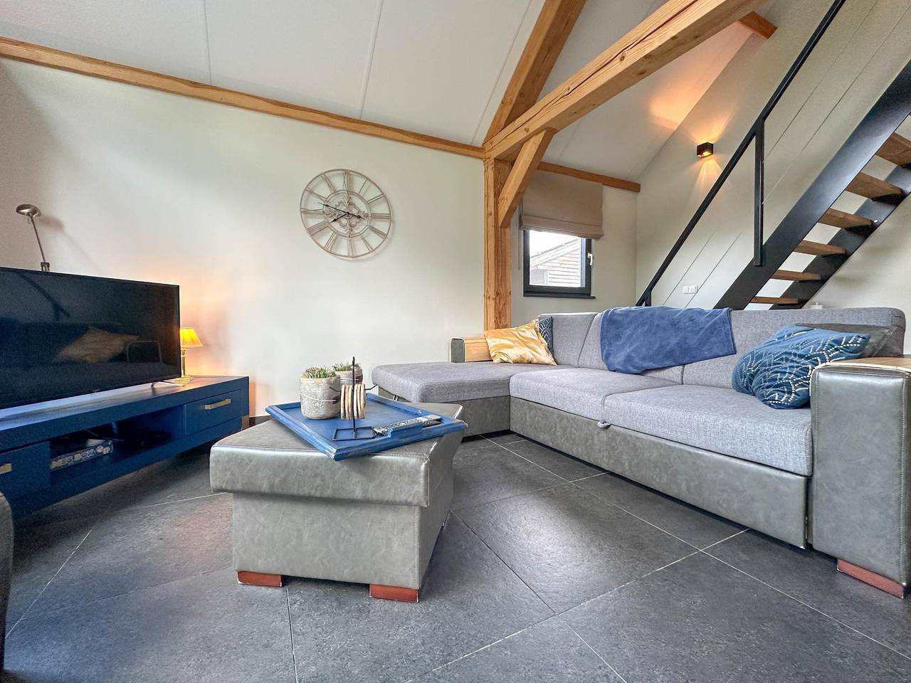 Sehr attraktive und ruhig gelegene Villa in Alphen, Nordbrabant