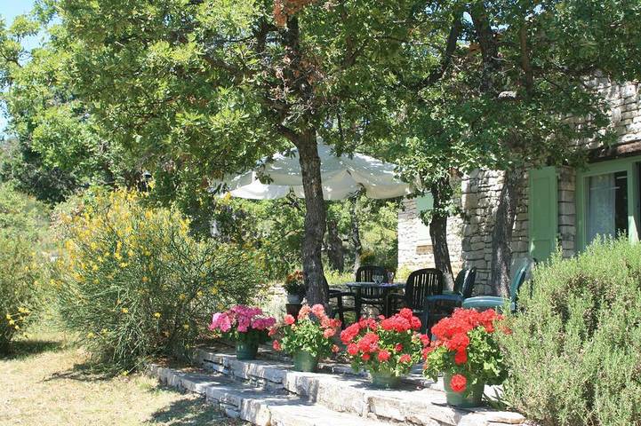 Location de vacances pour 4 personnes, avec Terrasse et Jardin à Sainte-Croix-à-Lauze