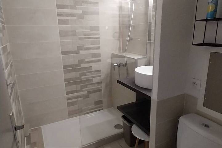 Gîte pour 4 personnes, avec terrasse ainsi que jardin et piscine dans La plagette (Cap d'Agde) - 3