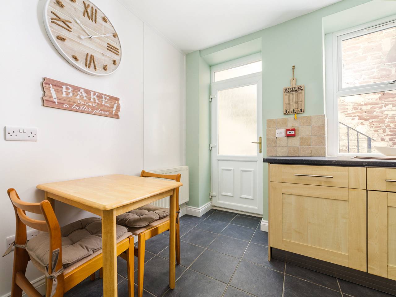 Entire apartment, The Garden Apartment in Peel, Glenfaba