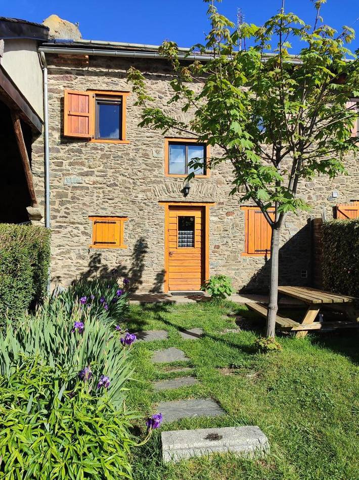 Gîte pour 4 personnes, avec Terrasse et Jardin