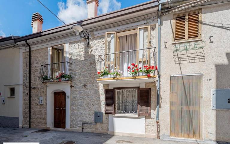 Gîte pour 4 personnes, avec balcon et vue à Gessopalena