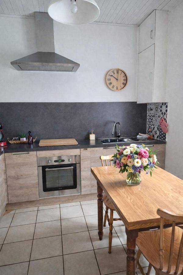 Gîte pour 3 personnes, avec jardin dans Montcenis - 4