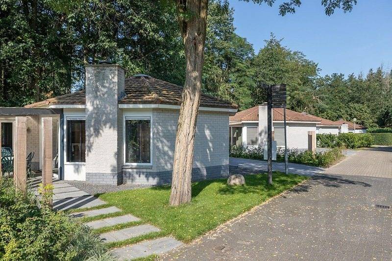 Bungalowpark Het Verscholen Dorp — Bungalow Comfort Huisdiervrij in Harderwijk, Veluwe