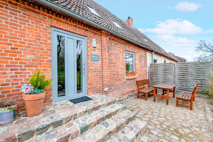 Ferienhaus für 7 Personen, mit Terrasse und Garten in Zierow - 2