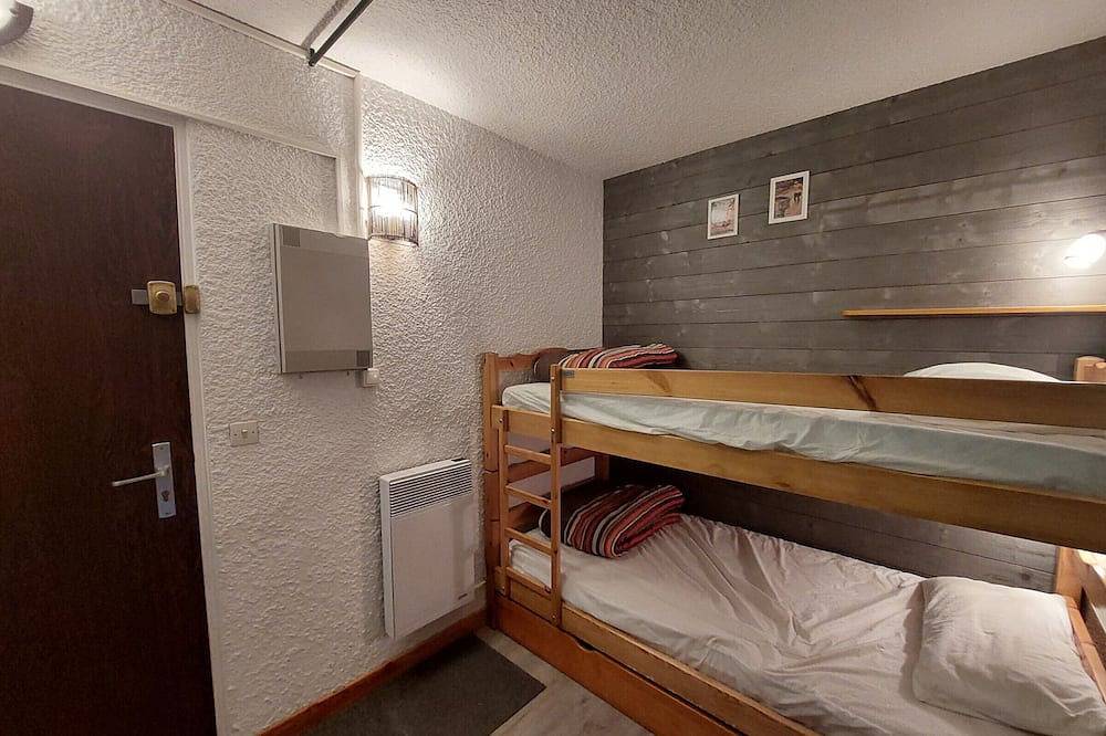 Entire apartment, Studio in center, ski-in, parking, elevator in Mont-de-Lans, Les Deux Alpes