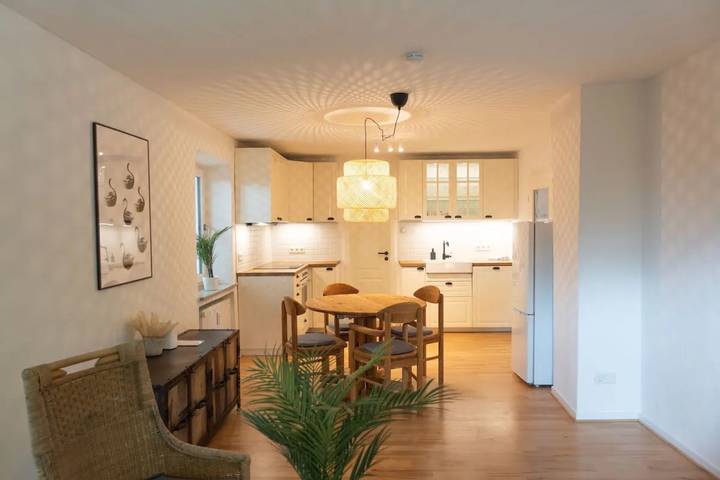 Ferienwohnung für 4 Personen, mit Garten und Seeblick im Chiemgau