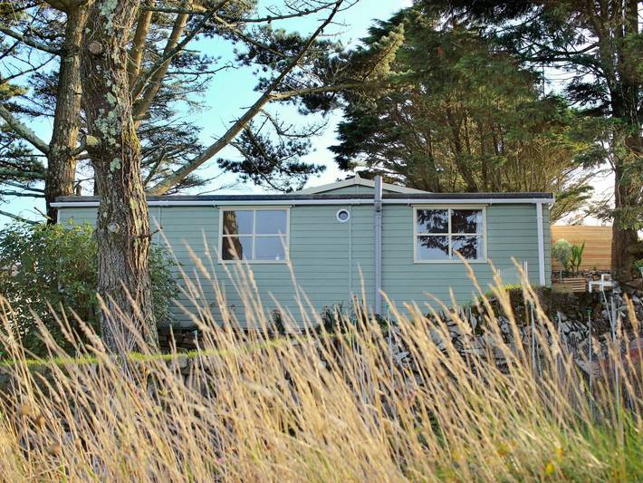 Holiday rental for 2 people, with Balcony and Terrace as well as Garden and Lake view in Helston