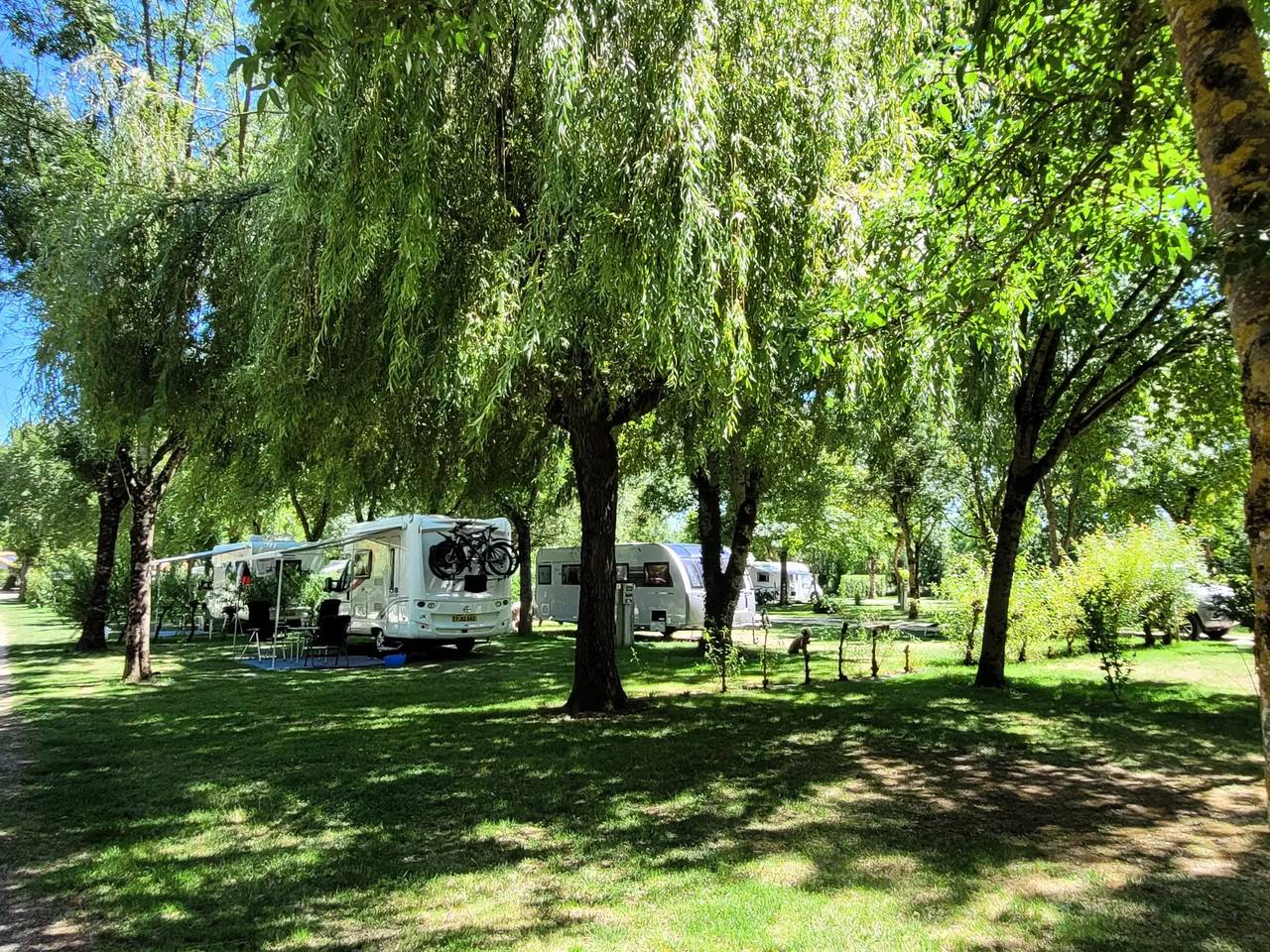 Ecolodge Toile & Bois 30m² (2 chambres - 4 personnes) dont terrasse couverte 8m² - Sans sanitaires 4 personnes in Coulon, Région de Niort
