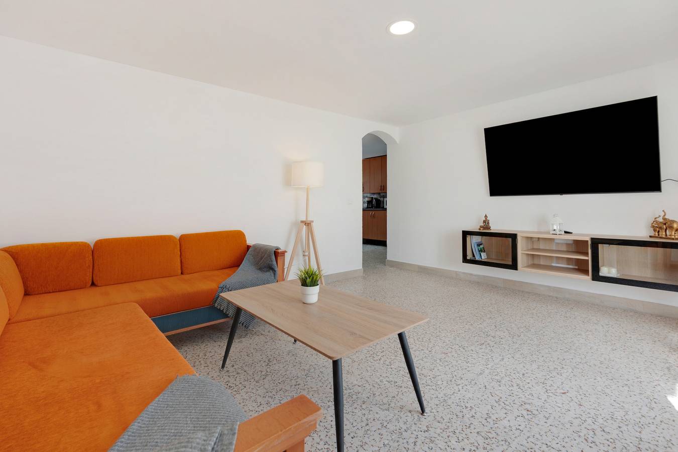 Apartamento entero, Apartamento Vacacional 'Edificio El Baifo Loco - Milena' con Vistas al Mar y Balcón in Playa de Gran Tarajal, Gran Tarajal