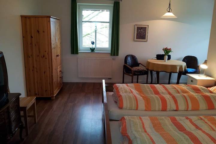 Ferienwohnung für 3 Personen, mit Terrasse und Garten in Altjellingsdorf