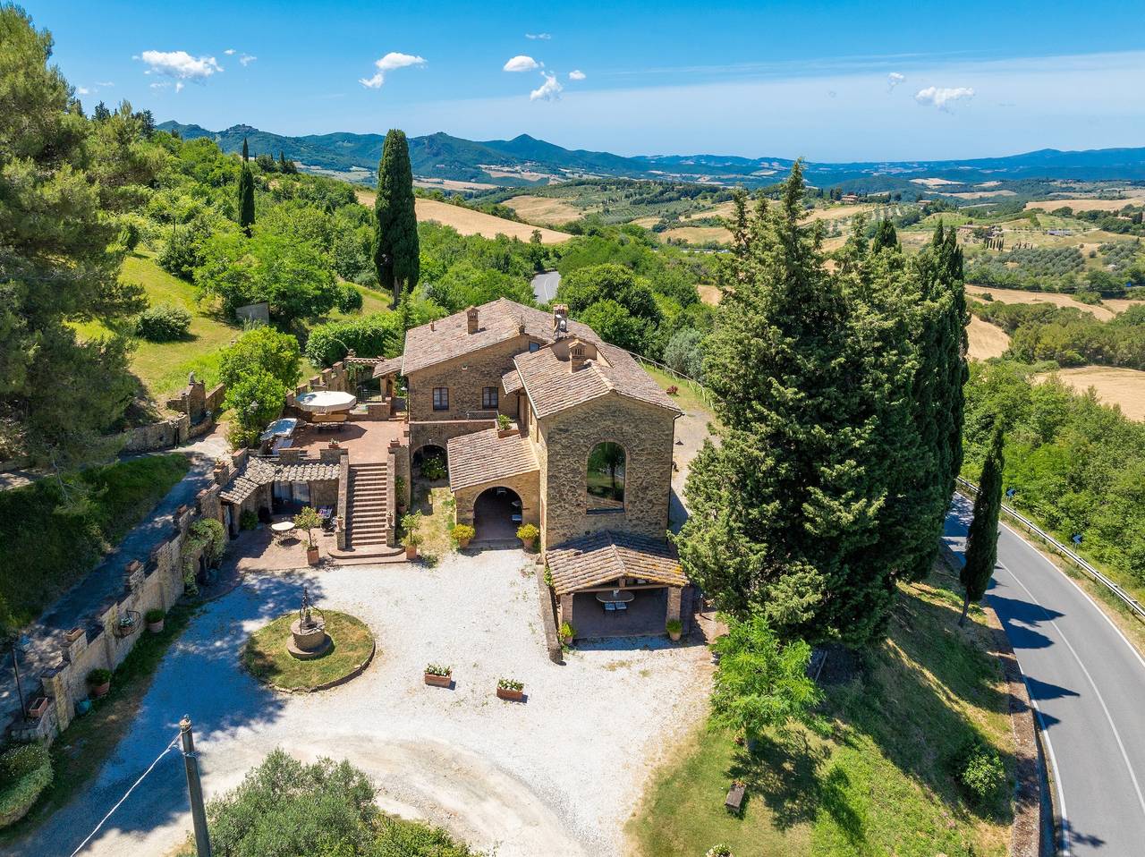 Appartamento intero, Appartamento 'Podere Del Botruccio - Girasole' con piscina, giardino e Wi-Fi condivisi in Pomarance, Riserva Naturale di Monterufoli