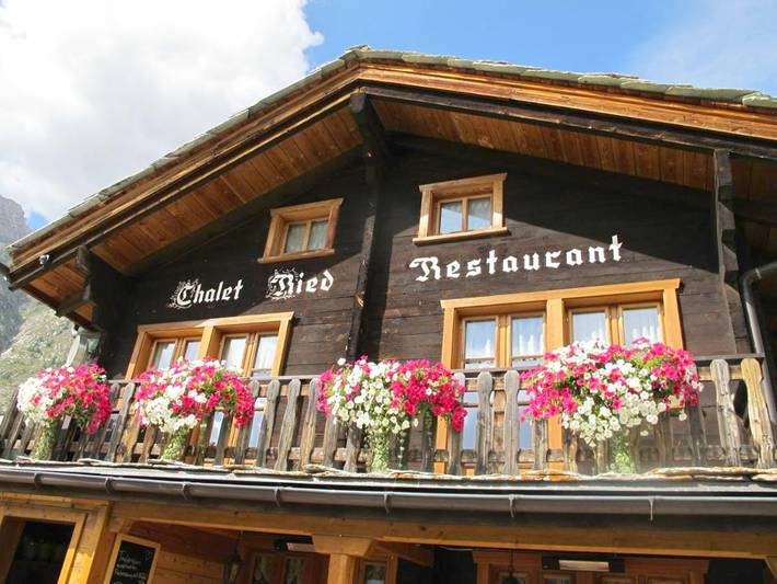 Chambre d’hôte pour 2 personnes, avec Balcon et Terrasse ainsi que Jardin et Vue à Zermatt