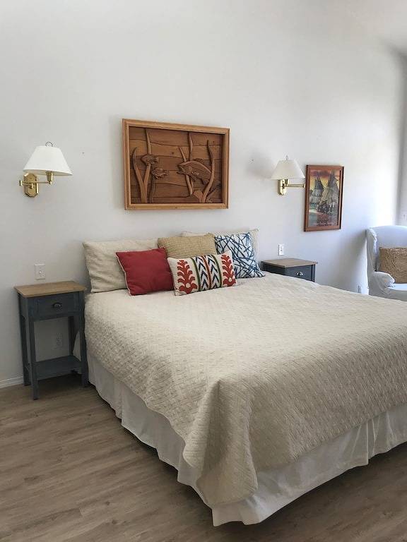 Offenes Konzept-Haus des Ufergegend-Flathead-Sees - 2 Lg-Meister Br - 2 Patios - Bootsanlegestelle in Flathead Nationalwald