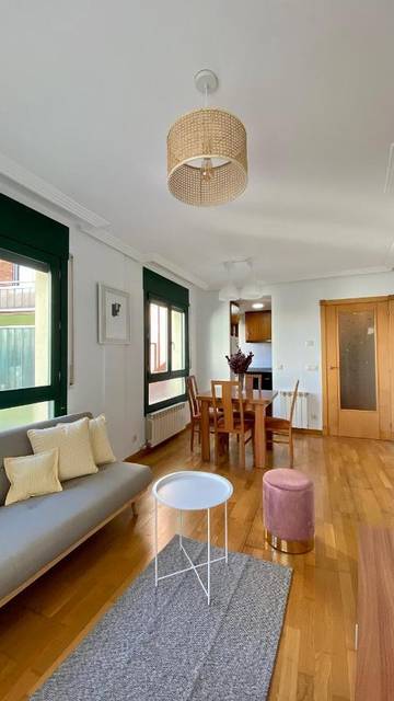 Gîte pour 4 personnes, avec balcon et vue à Barbastro