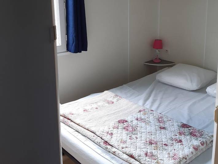 Mobil home pour 4 personnes, avec bassin pour enfant à Colombiers - 4