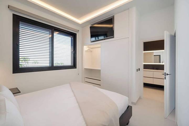Toro 2 von Buenavilla | 4-Schlafzimmer-Villa, wo Eleganz auf Entspannung trifft in Puerto Calero, Yaiza