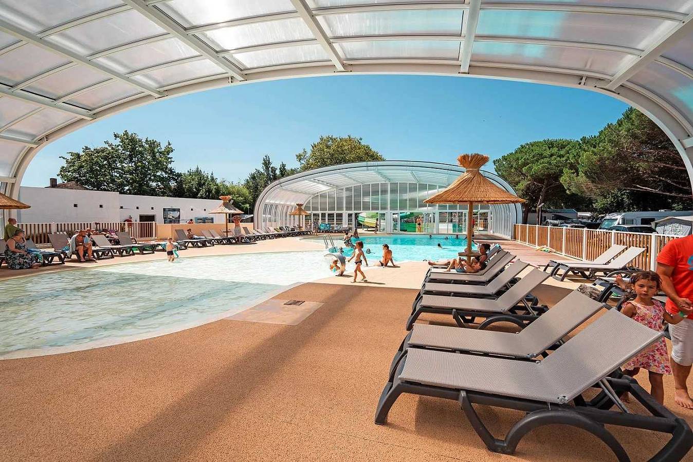 Camping 4 étoiles - Parc aquatique - eeibgd in Royan, Côte de Beauté