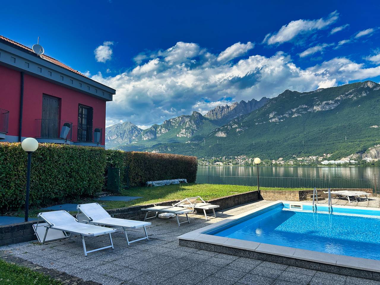 Ganze Wohnung, Il Giardino sul Lago – Pool Residence in Garlate, Comer See