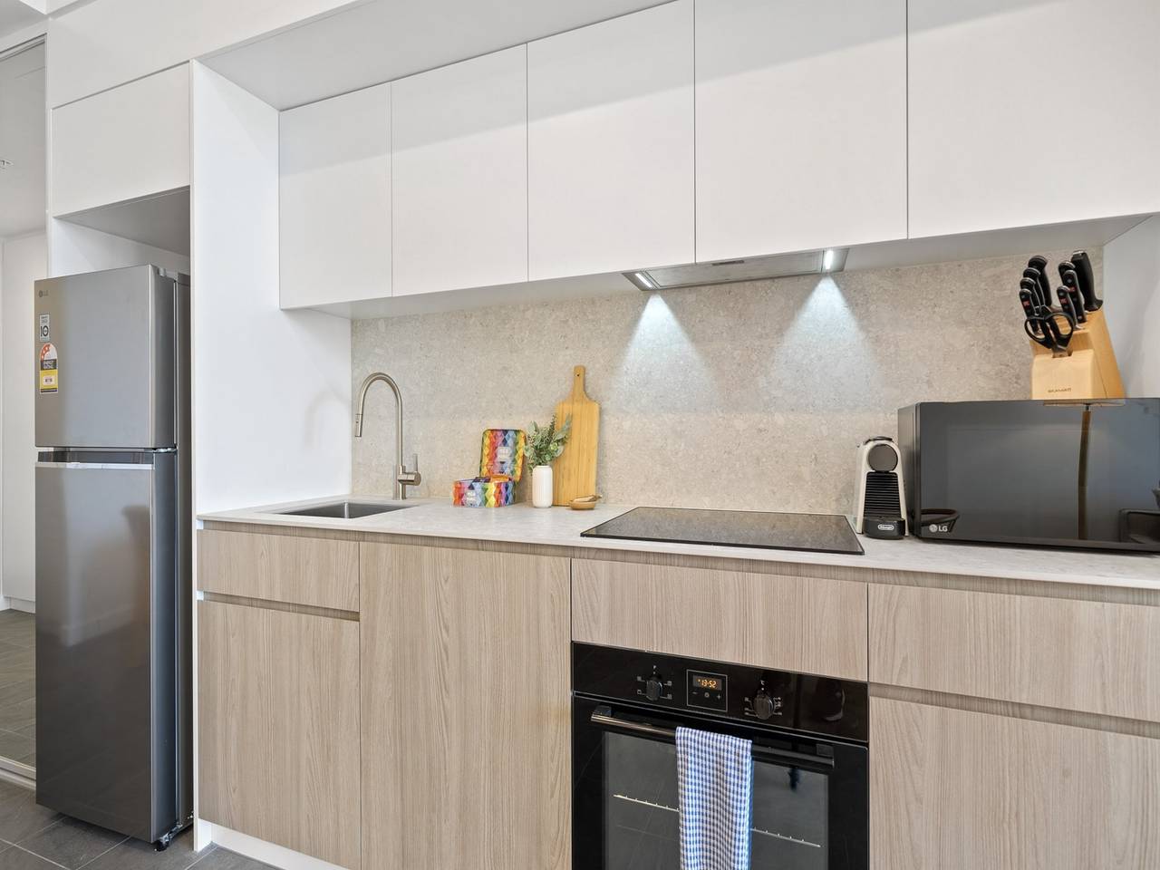 Entire studio, Chic Ground-Floor Studio Near Local Cafés in North Fremantle, Perth