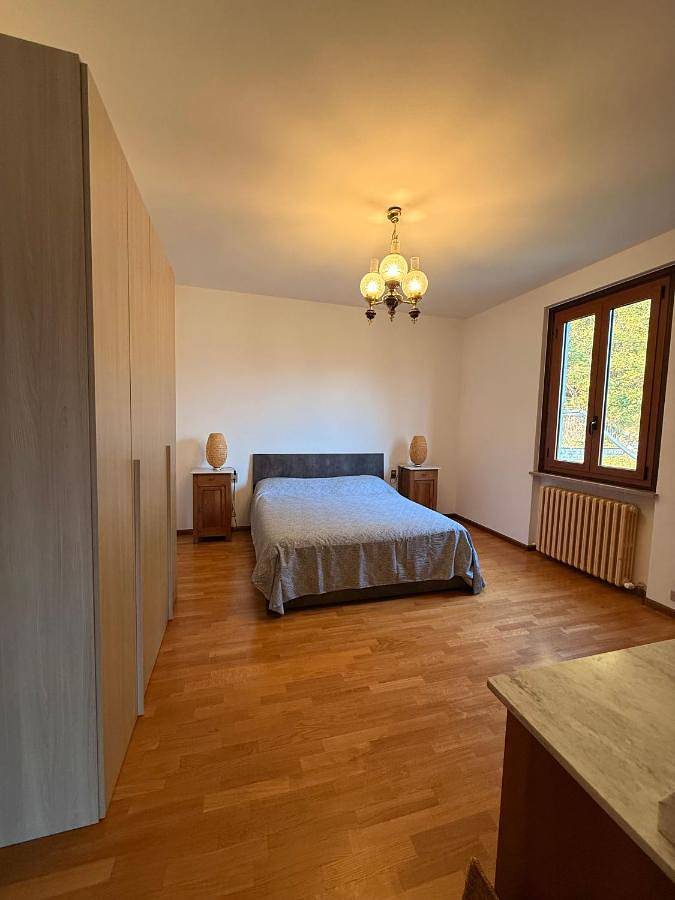 Ferienwohnung für 6 Personen, mit Balkon und Terrasse sowie Garten und Ausblick in Brusimpiano Gemeinde - 4