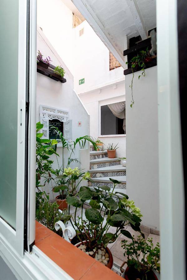 Hostal Easy Sants by Bossh Hotels in Centro Barcelona, Barcelona