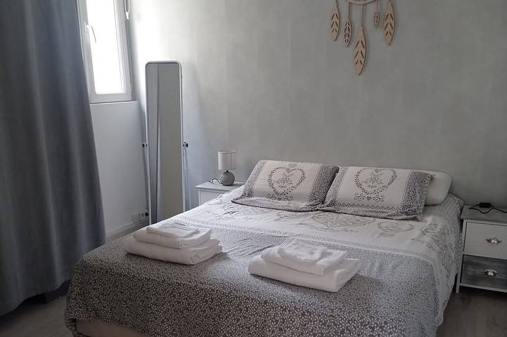 Location de vacances pour 6 personnes, avec jardin ainsi que terrasse et jacuzzi à Nyoiseau - 2