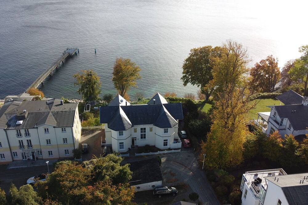 Entire apartment, Apartment with stunning sea views directly above the beach promenade in Sassnitz, Jasmund National Park