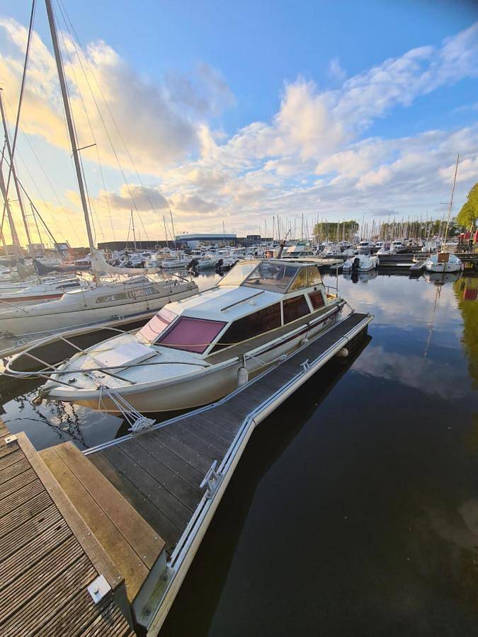 Bateau pour 3 personnes, avec terrasse en Normandie